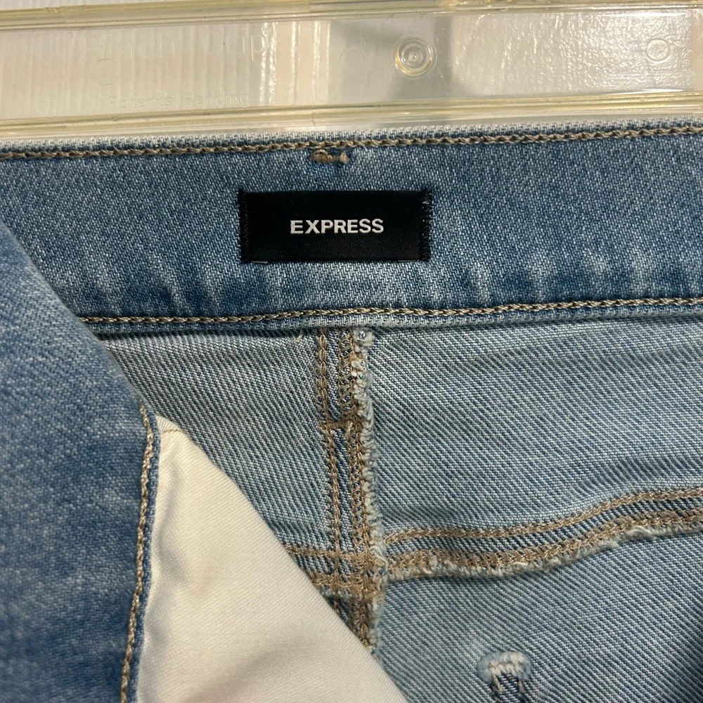 Express high waisted light wash raw hem cropped flare jeans. Size 12r - Picture 2 of 5